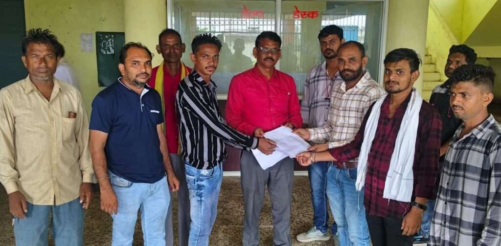 Memorandum of Jais to the Chief Minister demanding public holiday on World Tribal Day