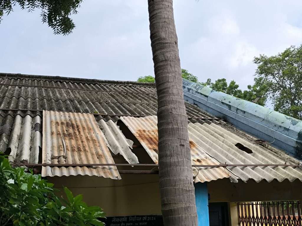 Cement sheds of Khattali PM Shri school building are breaking