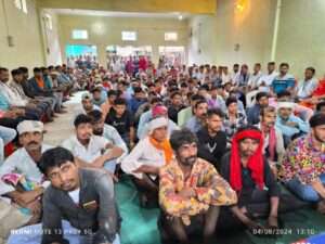 Cabinet Minister Nagarsingh Chauhan discussed with the villagers about Khattali graphite mining
