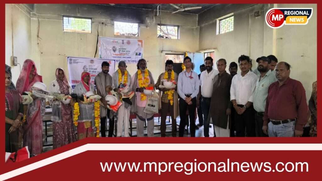 ग्राम बड़ी खट्टाली में एसडीएम अर्थ जैन ने सफाई कर्मियों का सम्मान किया