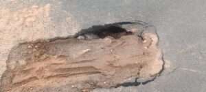 67 करोड़ से निर्मित जोबट खट्टाली नानपुर मार्ग धसने लगा