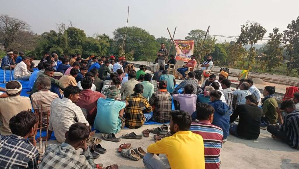 अलीराजपुर- शादी में दो से अधिक डीजे होने पर जुर्माना: विदेशी शराब पूर्णतः प्रतिबन्ध पर सहमति बनी 