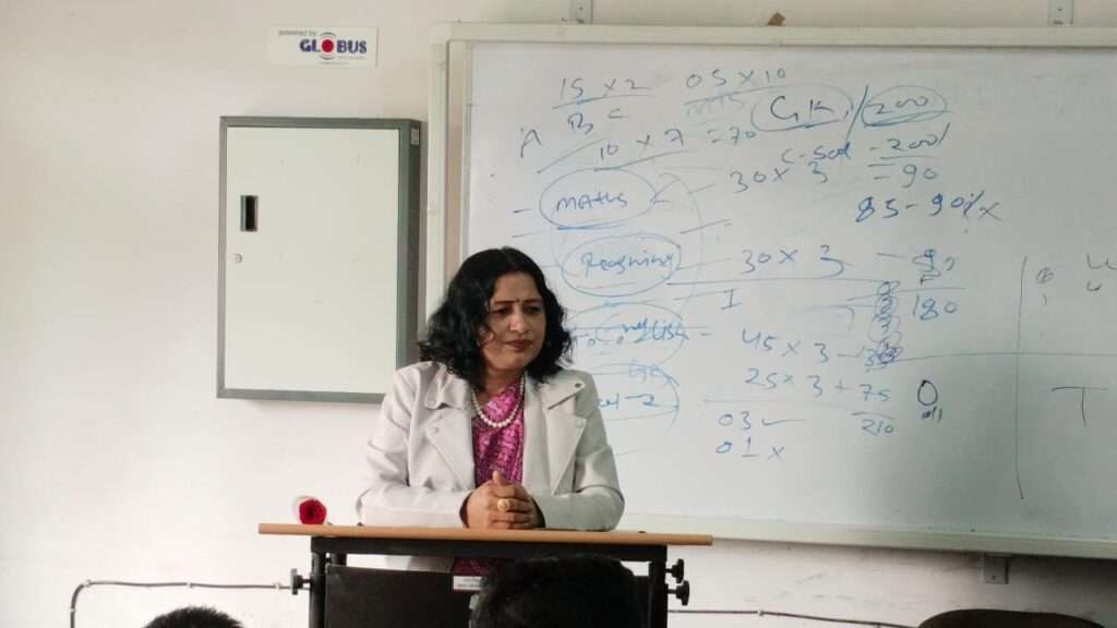 महाविद्यालय आपके साथ है, आपके सपनो को हम उड़ान देंगे - प्राचार्य ममता चंद्रशेखर