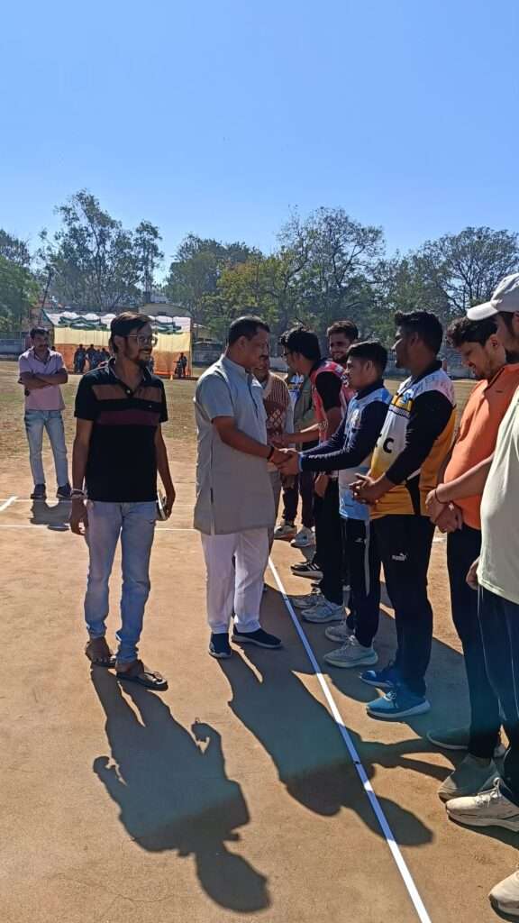 अलीराजपुर प्रीमियर लीग का शुभारम्भ: जिले के युवाओं की क्रिकेट प्रतिभाओ के लिए मंच 