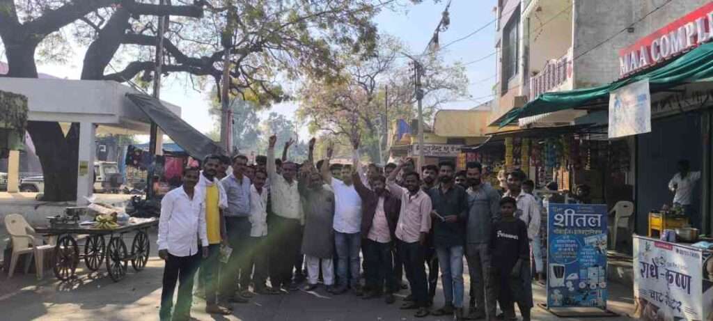 दिल्ली में भाजपा की ऐतिहासिक जीत पर जश्न मनाया 