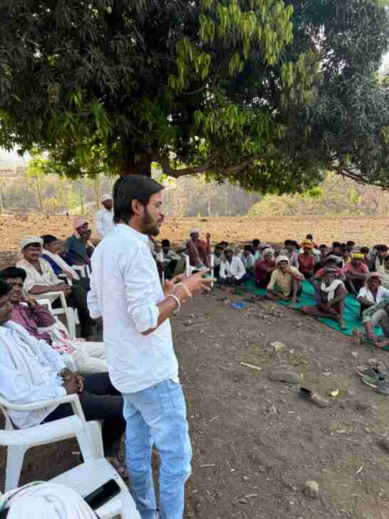 अलीराजपुर मिशन D3 की अब नर्मदा किनारे भीताडा आदिवासी समाजजनों की बैठक 