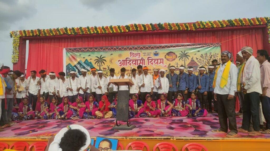 सोंडवा में धूमधाम से मनाया गया विश्व आदिवासी दिवस, हजारों समाजजनों की रही सहभागिता