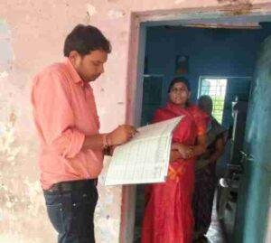 एसडीएम मनोज गरवाल एक्शन मोड में: अस्पताल और स्कूलों का औचक निरीक्षण, लापरवाह शिक्षकों को नोटिस, स्वास्थ्य सुविधाओं में सुधार के निर्देश