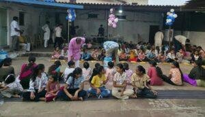 नवरात्रि पर्व पर गायत्री प्रज्ञा मंडल ने किया नौ दिवसीय गायत्री यज्ञ, 250 कन्याओं ने किया कन्या भोज